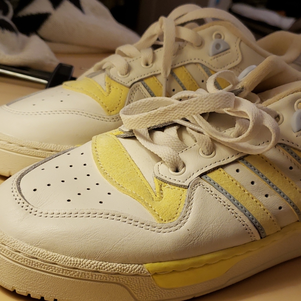 Shoes - Picture 2 of 3